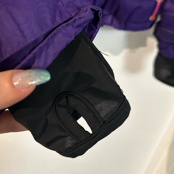 Awesome Sims 2000s snowboarding jacket - Picture 4 of 13